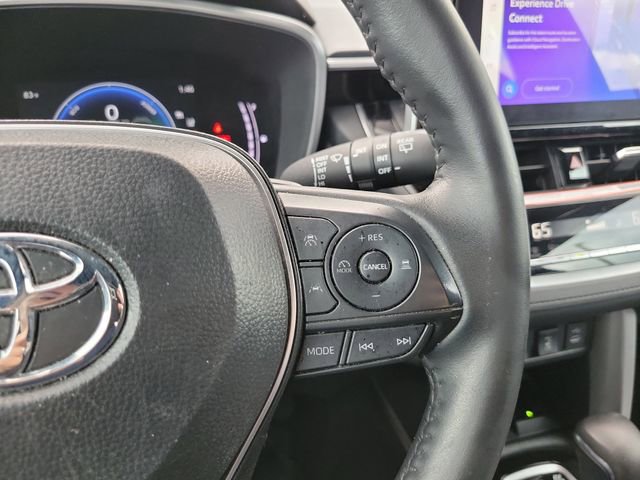 Used 2024 Toyota Corolla Cross XSE w/ Convenience Package image 16