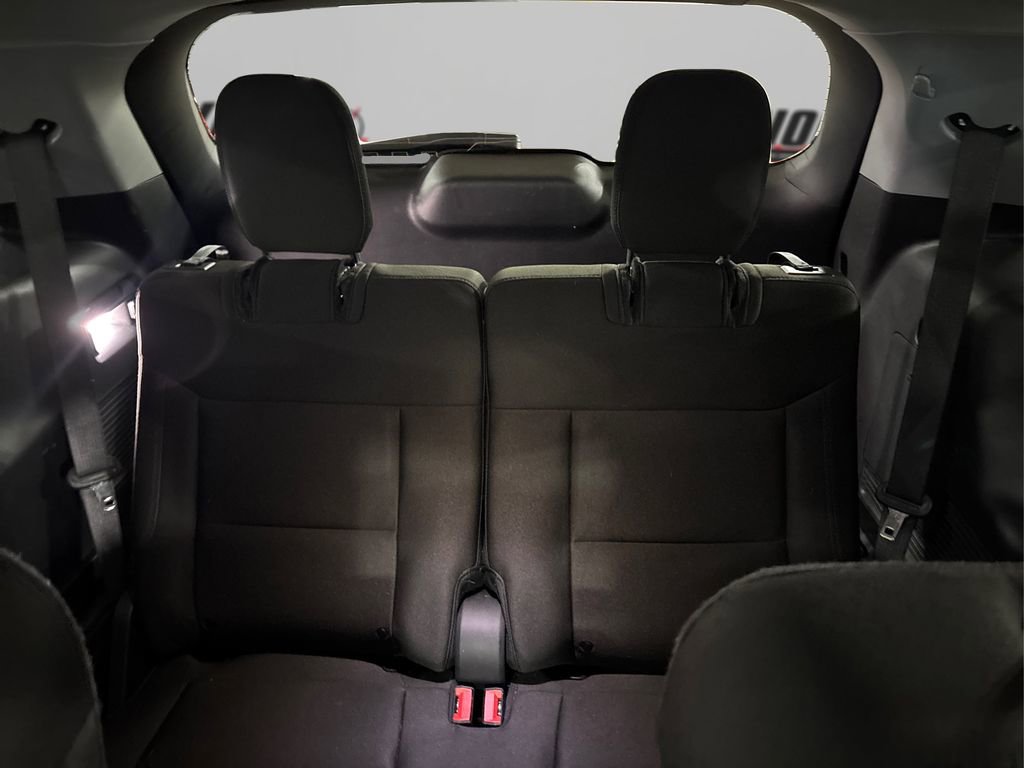 Used 2023 Ford Explorer XLT image 35