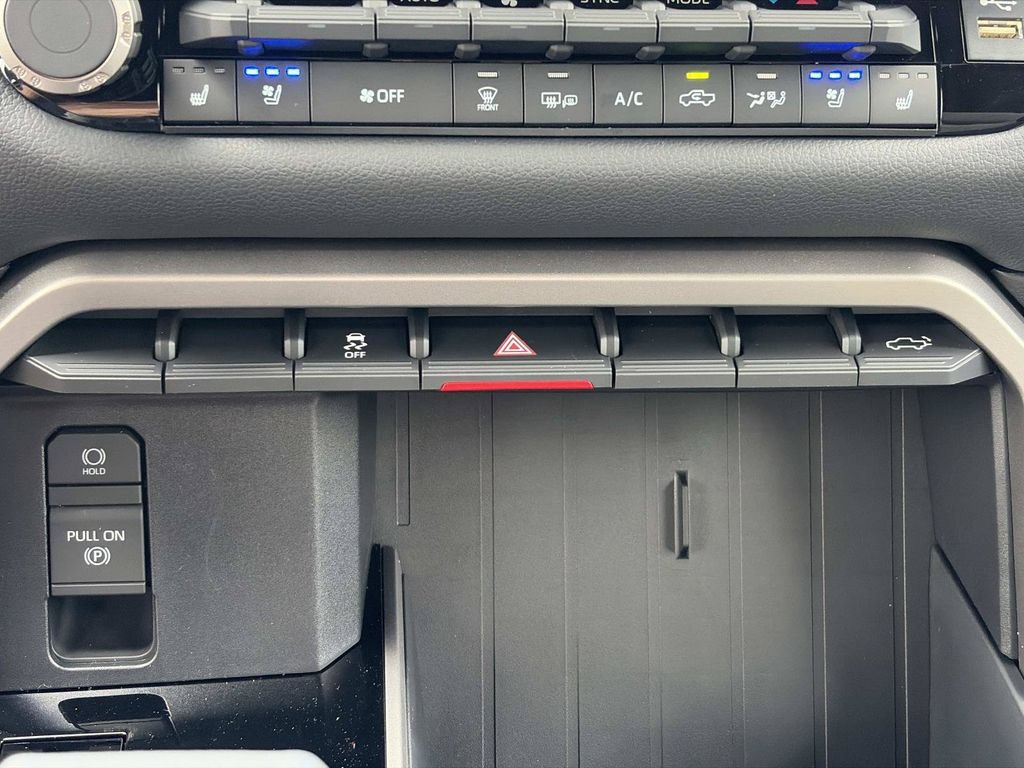 New 2026 Toyota Tundra Limited AWD/4WD image 41