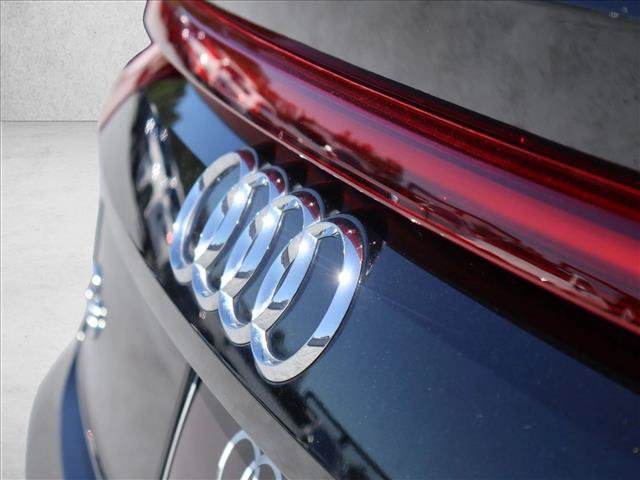 Used 2022 Audi Q8 Premium Plus AWD/4WD image 30