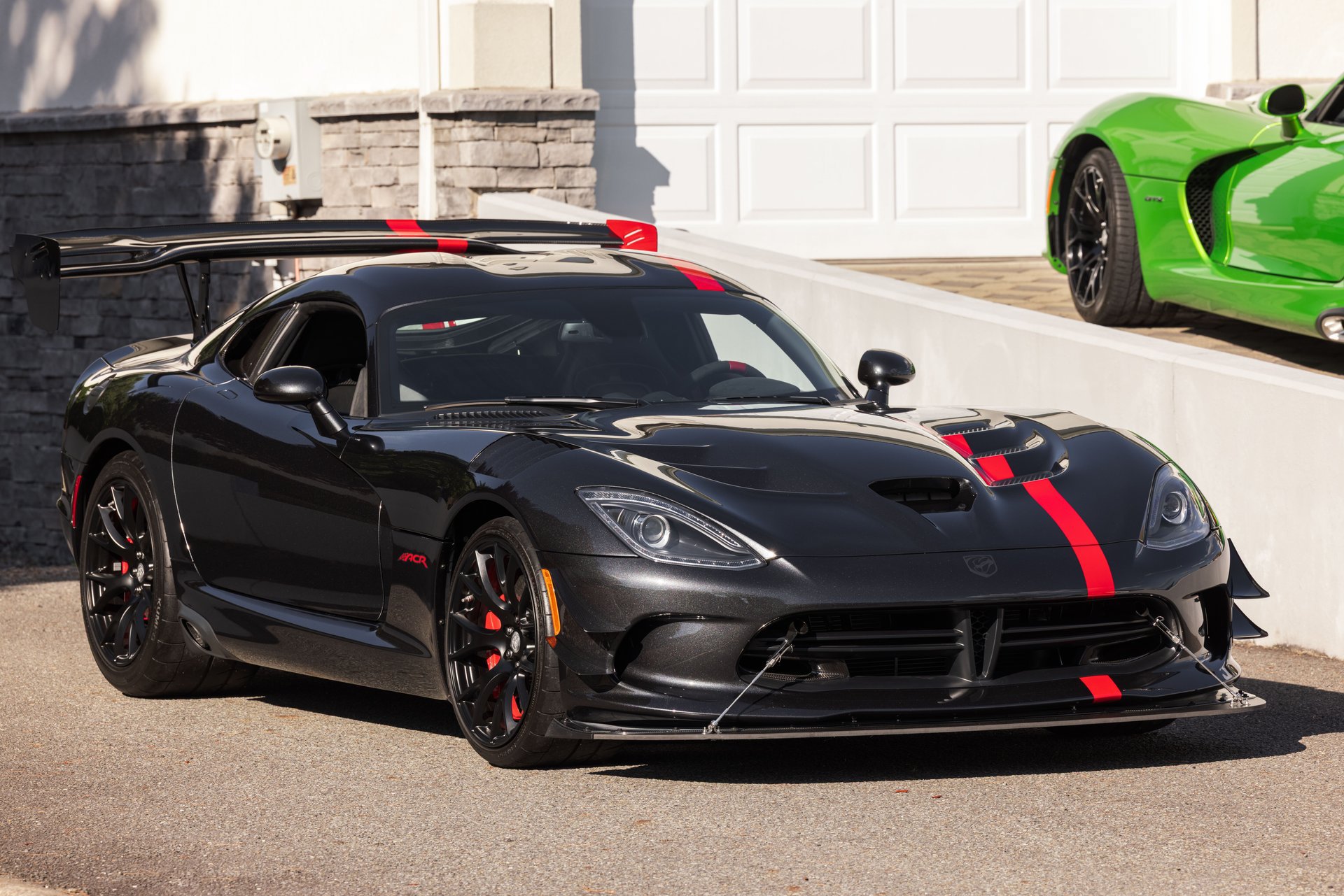 Used 2017 Dodge Viper ACR w/ Extreme Aero Package RWD image 1