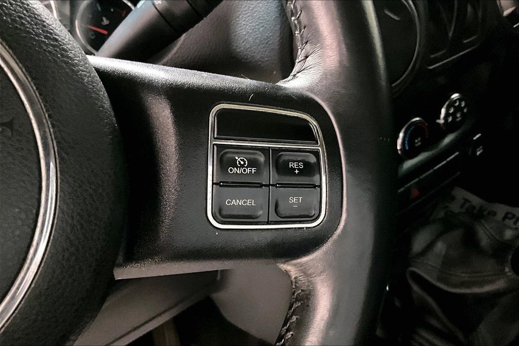 Used 2013 Jeep Wrangler Sport AWD/4WD image 20