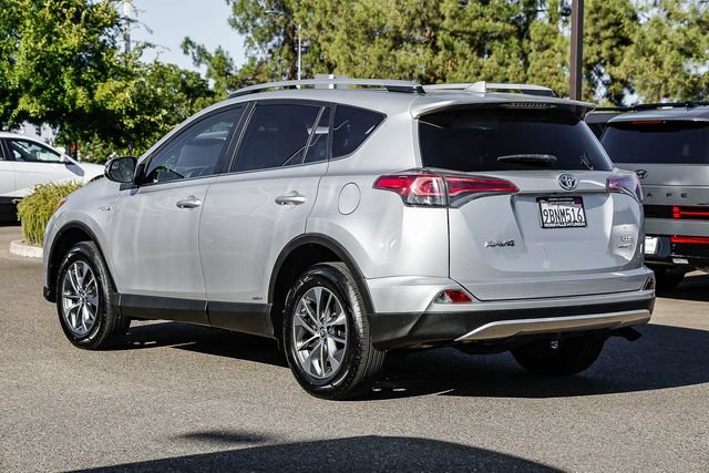 Used 2016 Toyota RAV4 XLE AWD/4WD image 2