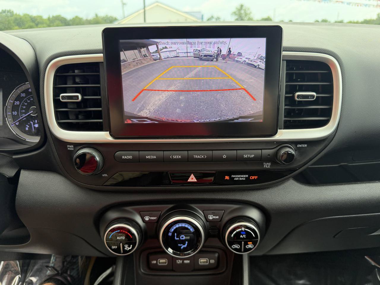 Used 2022 Hyundai Venue SEL w/ Cargo Package FWD image 30