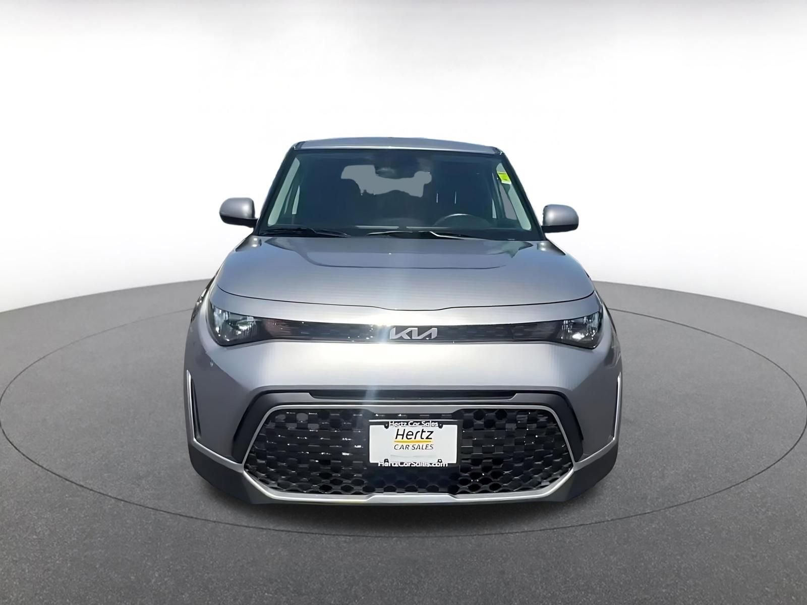 Used 2025 Kia Soul LX w/ LX Technology Package FWD image 4