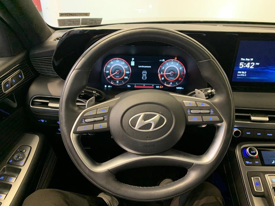Used 2025 Hyundai Palisade Calligraphy image 12