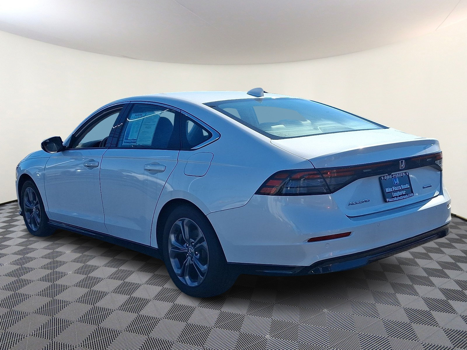 Used 2024 Honda Accord EX-L image 5