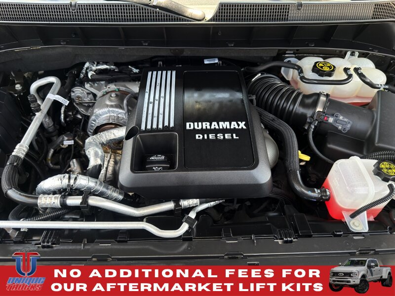 Used 2022 Chevrolet Silverado 1500 High Country w/ Technology Package RWD image 12