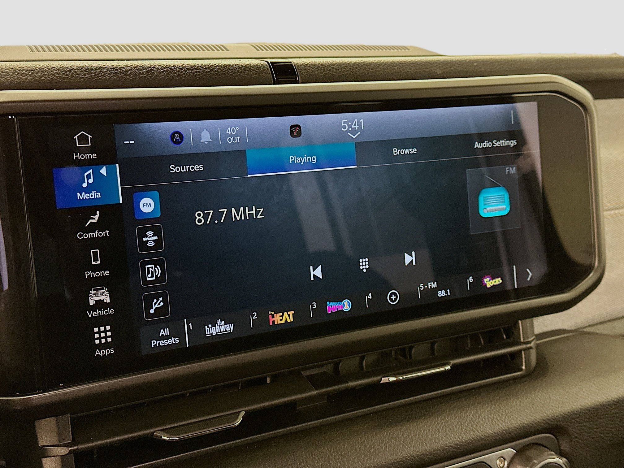 Used 2025 Jeep Wrangler Willys image 21