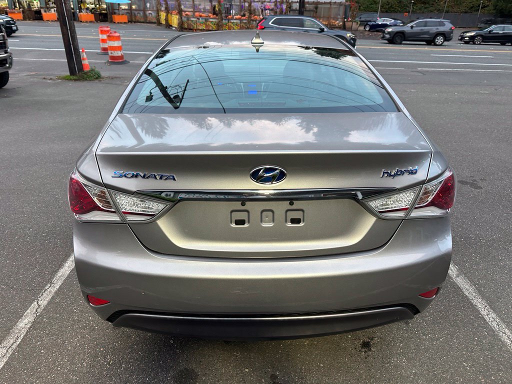 Used 2012 Hyundai Sonata Hybrid w/ Leather Pkg FWD image 6