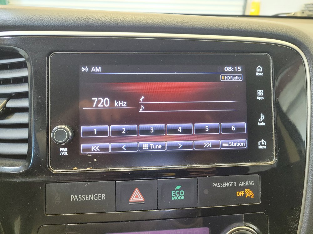 Used 2017 Mitsubishi Outlander SE AWD/4WD image 25