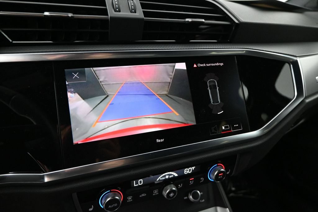 Certified 2025 Audi Q3 2.0T Premium AWD/4WD image 11