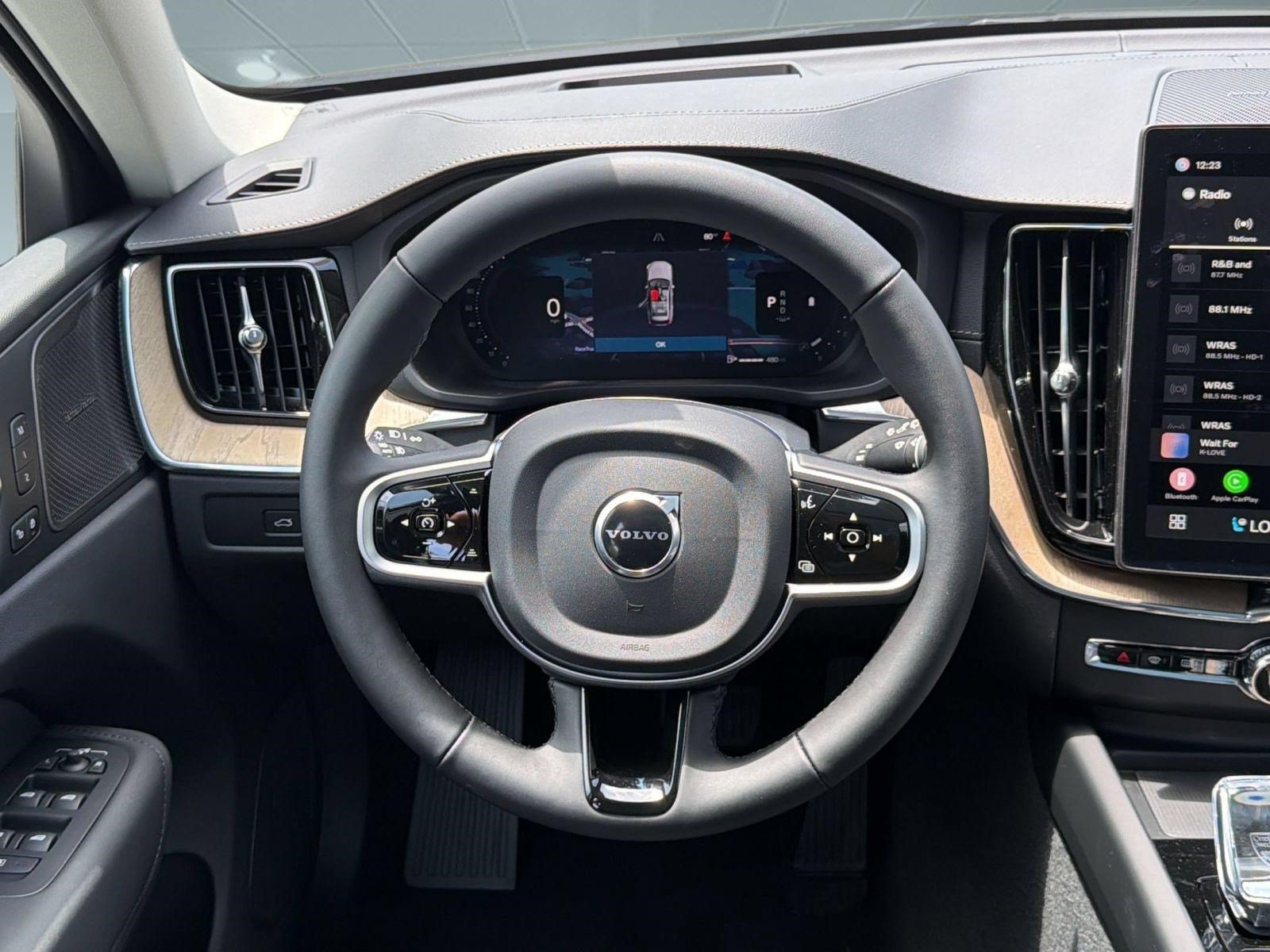 New 2026 Volvo XC60 B5 Ultra w/ Climate Package AWD/4WD image 11