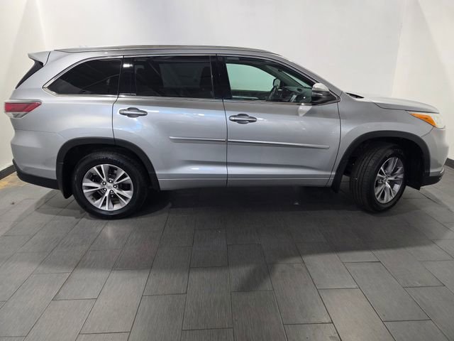 Used 2014 Toyota Highlander XLE AWD/4WD image 6
