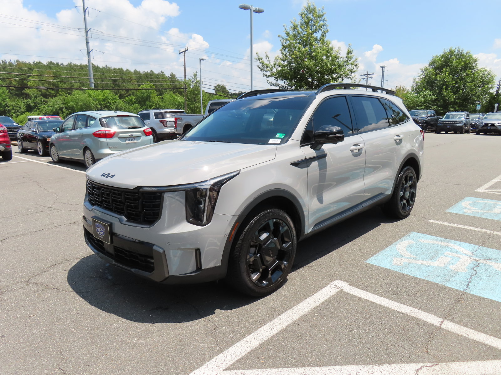 Used 2025 Kia Sorento SX AWD/4WD image 3