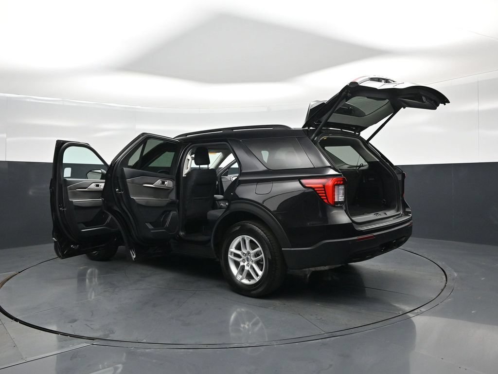 Used 2025 Ford Explorer Active AWD/4WD image 34