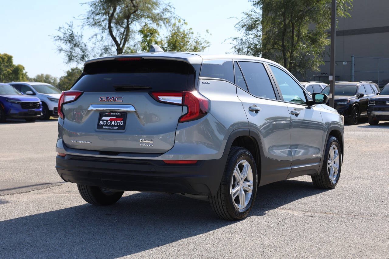 Used 2024 GMC Terrain SLE AWD/4WD image 9