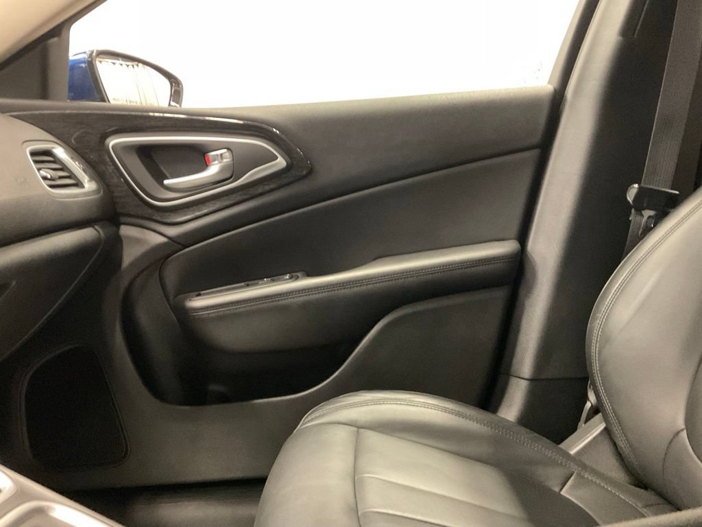 Used 2015 Chrysler 200 C AWD/4WD image 23