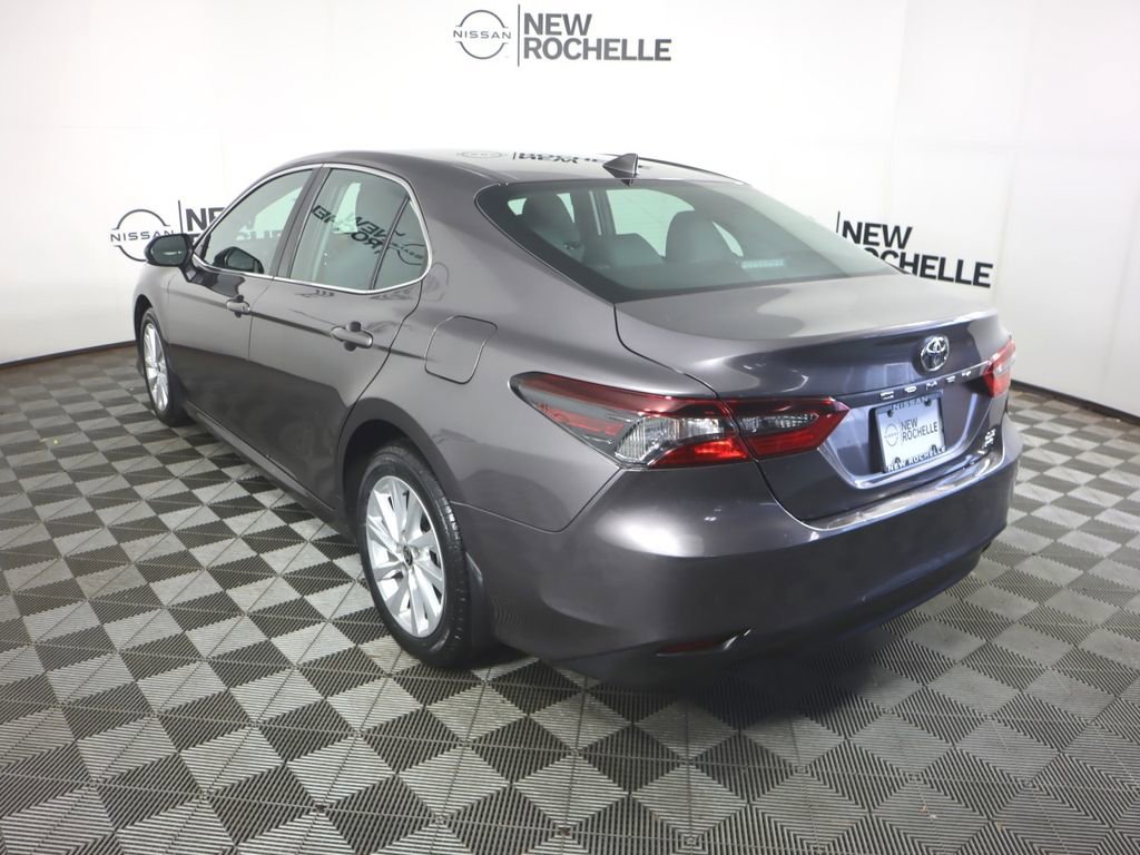 Used 2023 Toyota Camry LE image 7