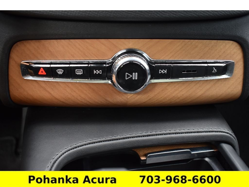 Used 2024 Volvo XC90 T8 Plus AWD/4WD image 16