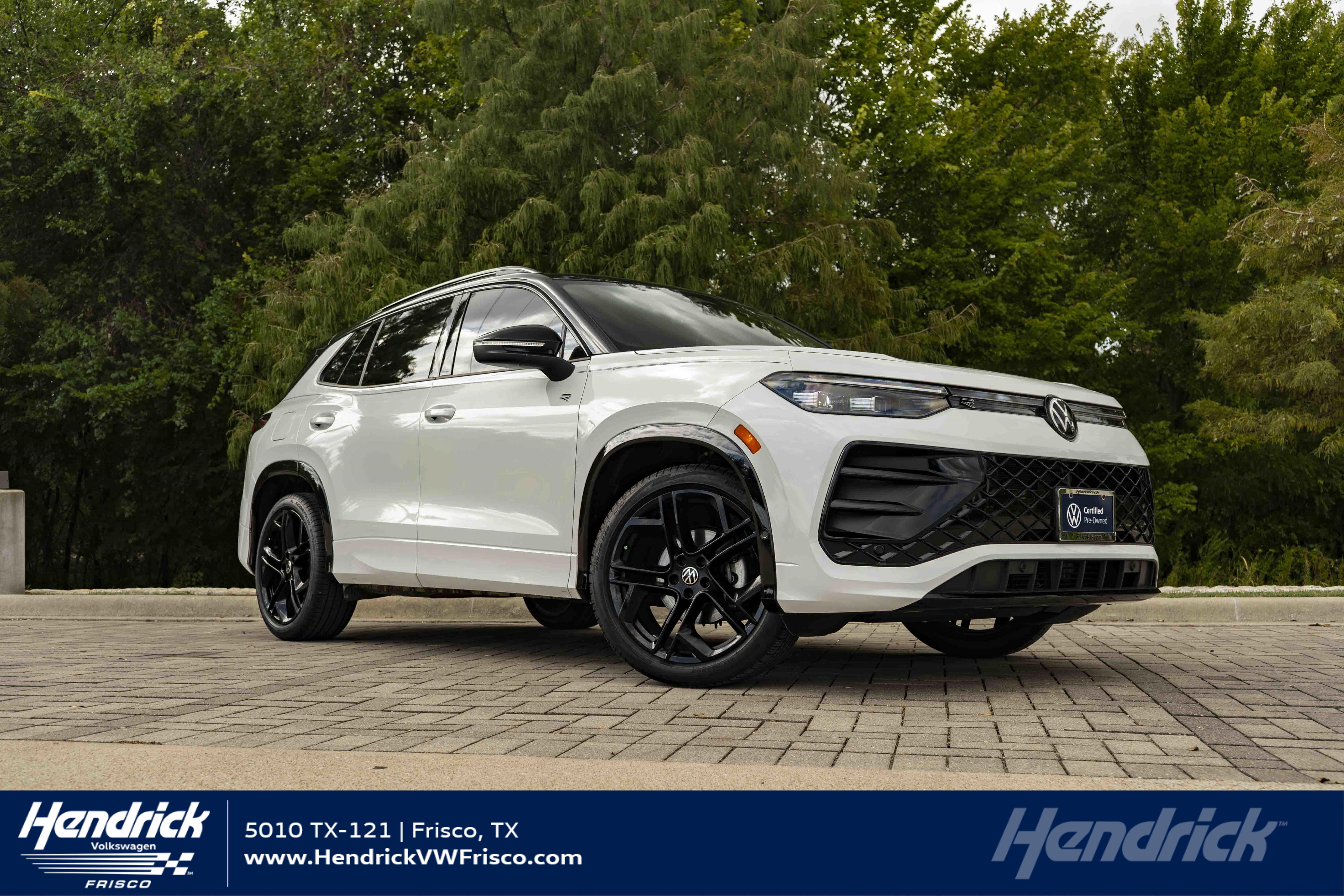 Certified 2026 Volkswagen Tiguan SE R-Line FWD image 1