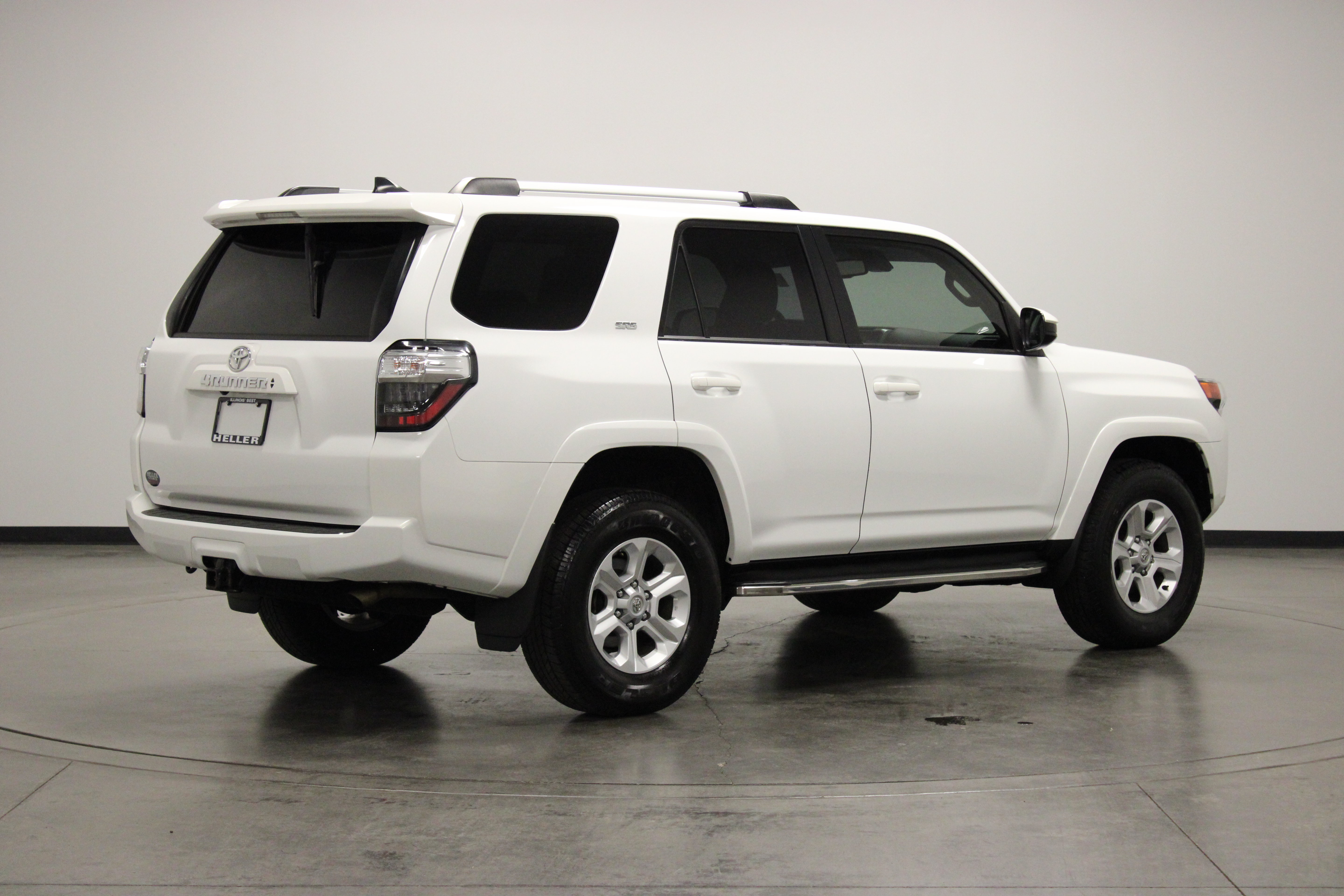 Used 2024 Toyota 4Runner SR5 AWD/4WD image 8