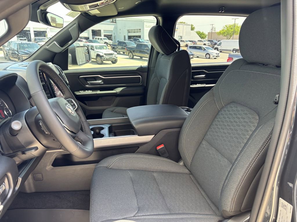 New 2026 RAM 1500 4x4 Crew Cab image 23