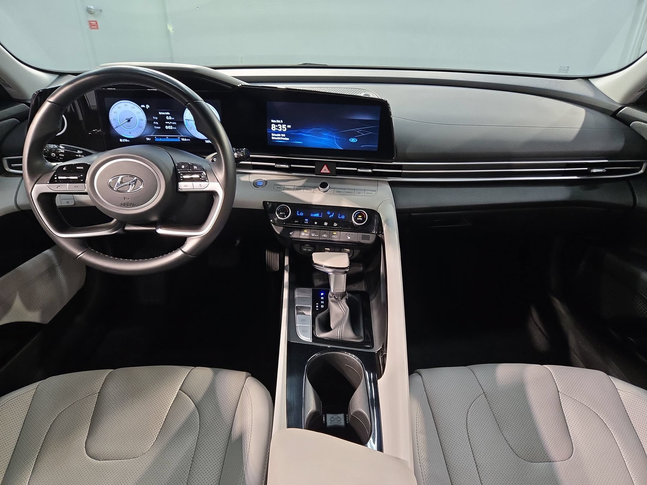 Used 2023 Hyundai Elantra Limited FWD image 10