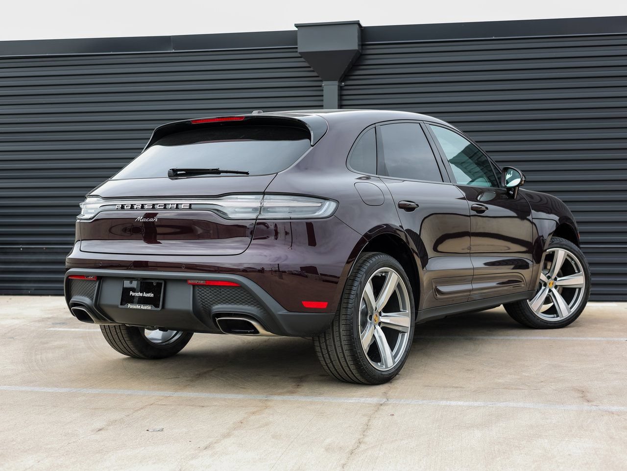 Certified 2026 Porsche Macan AWD/4WD image 7
