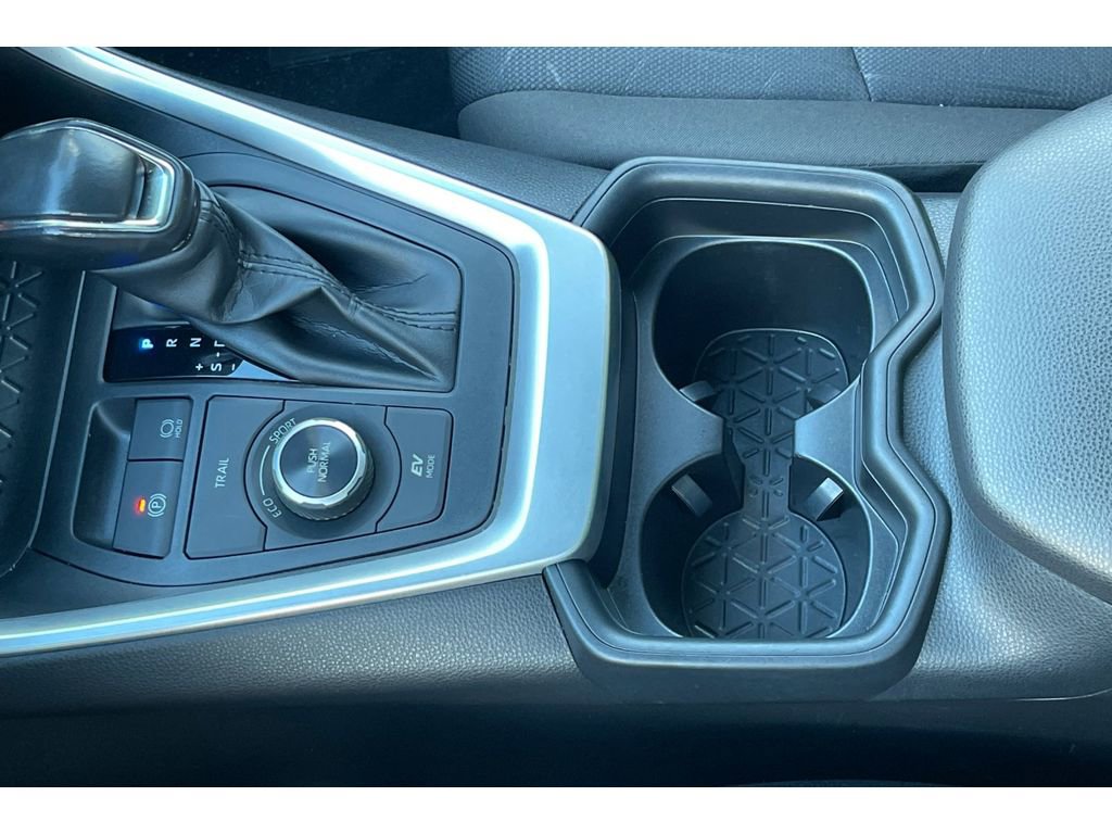 Used 2021 Toyota RAV4 XLE w/ Convenience Package image 33