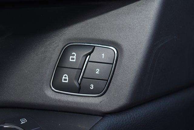 Used 2021 Ford Expedition Limited image 16