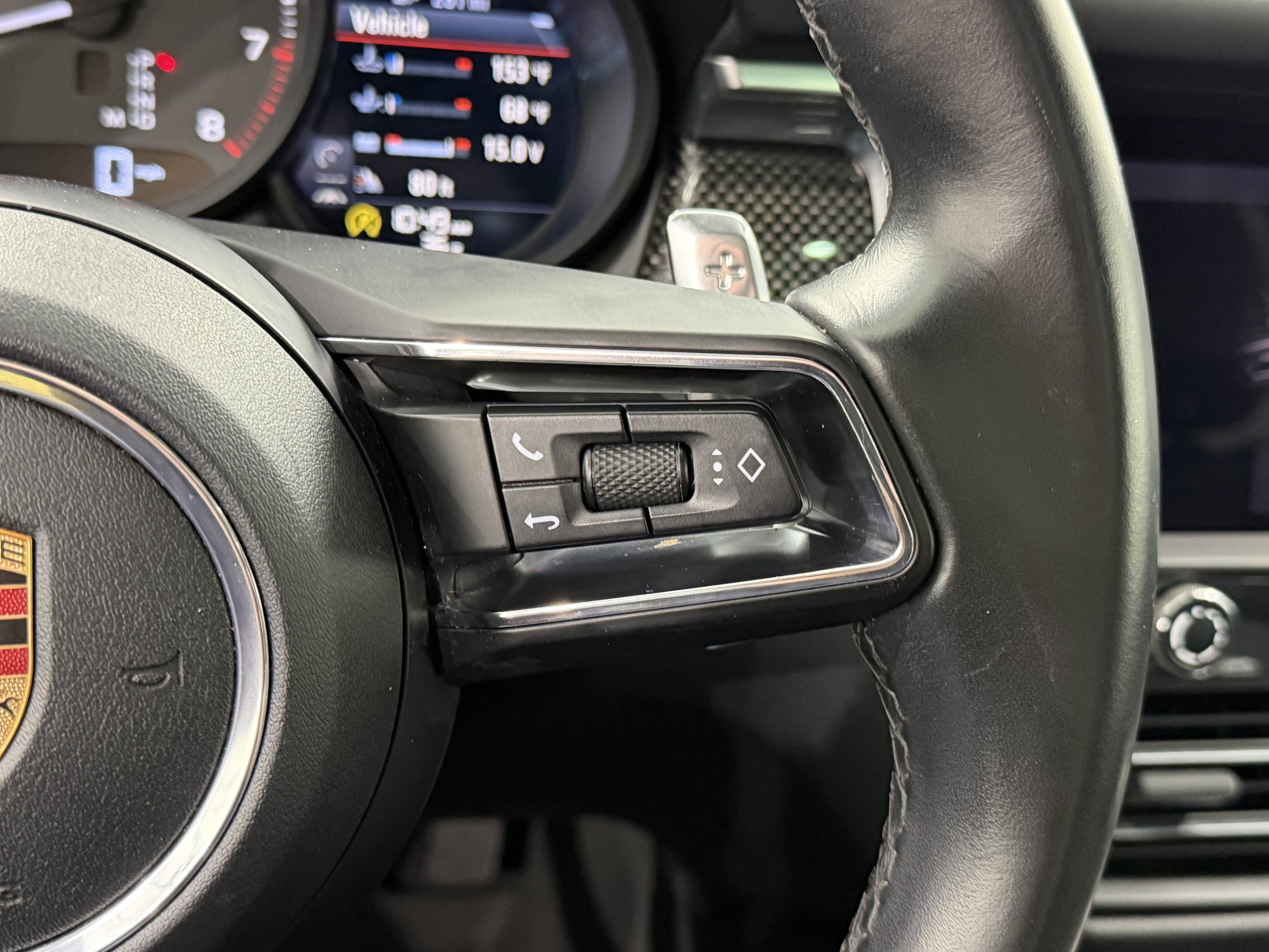 Certified 2022 Porsche Macan image 49