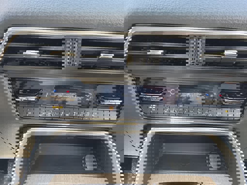 Used 2024 MAZDA CX-90 Plug-In Hybrid w/ Premium Pkg image 18