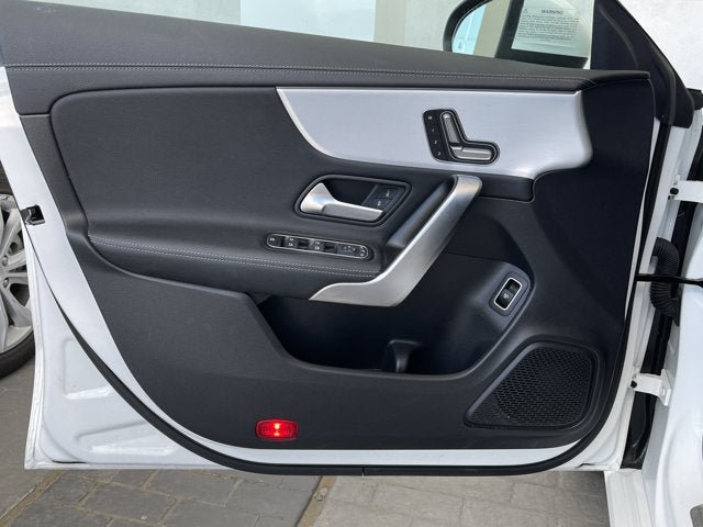 Used 2025 Mercedes-Benz CLA 250 image 11