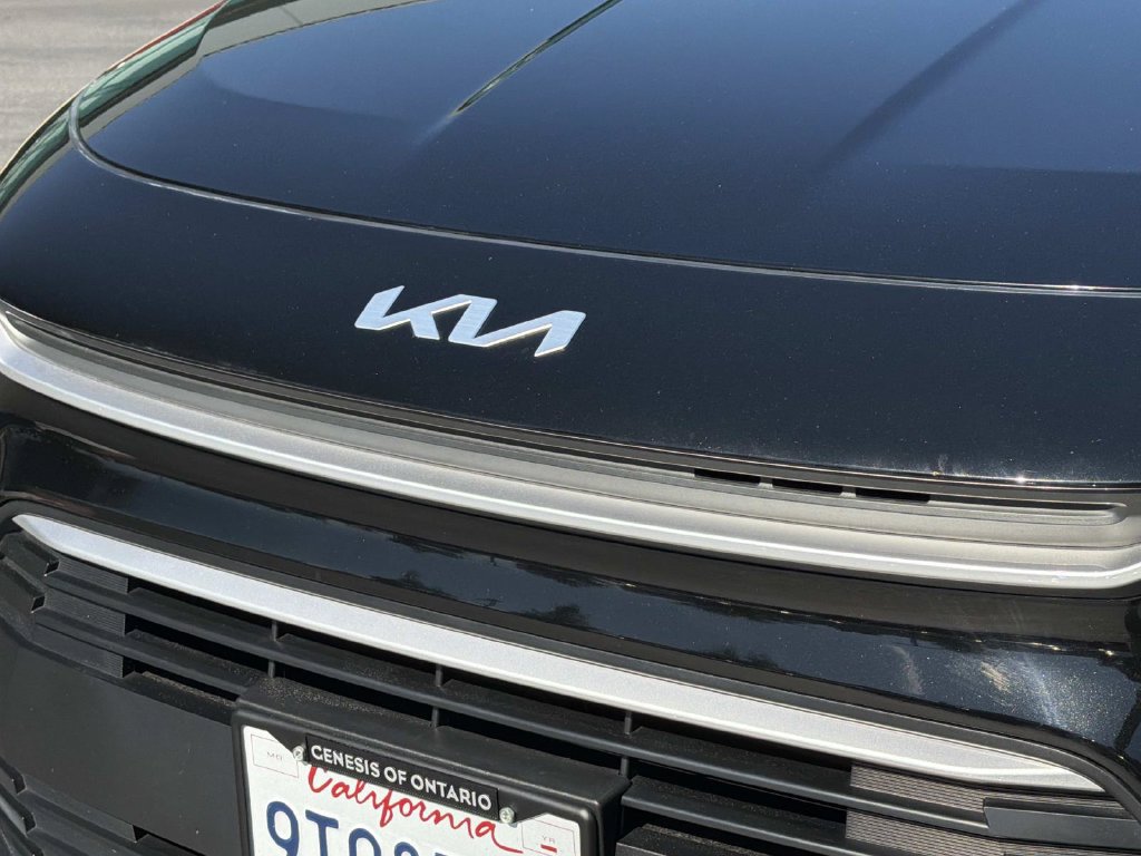 Used 2025 Kia Niro EX FWD image 28