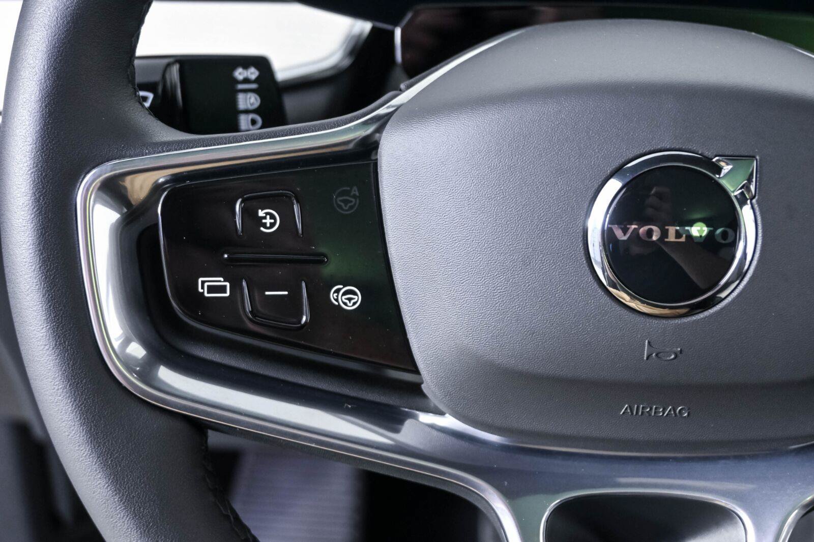 Used 2026 Volvo EX90 Ultra AWD/4WD image 11