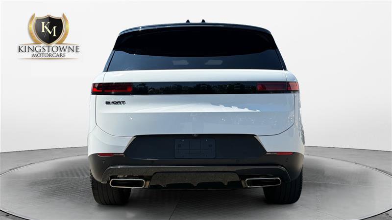 Used 2024 Land Rover Range Rover Sport SE AWD/4WD image 4