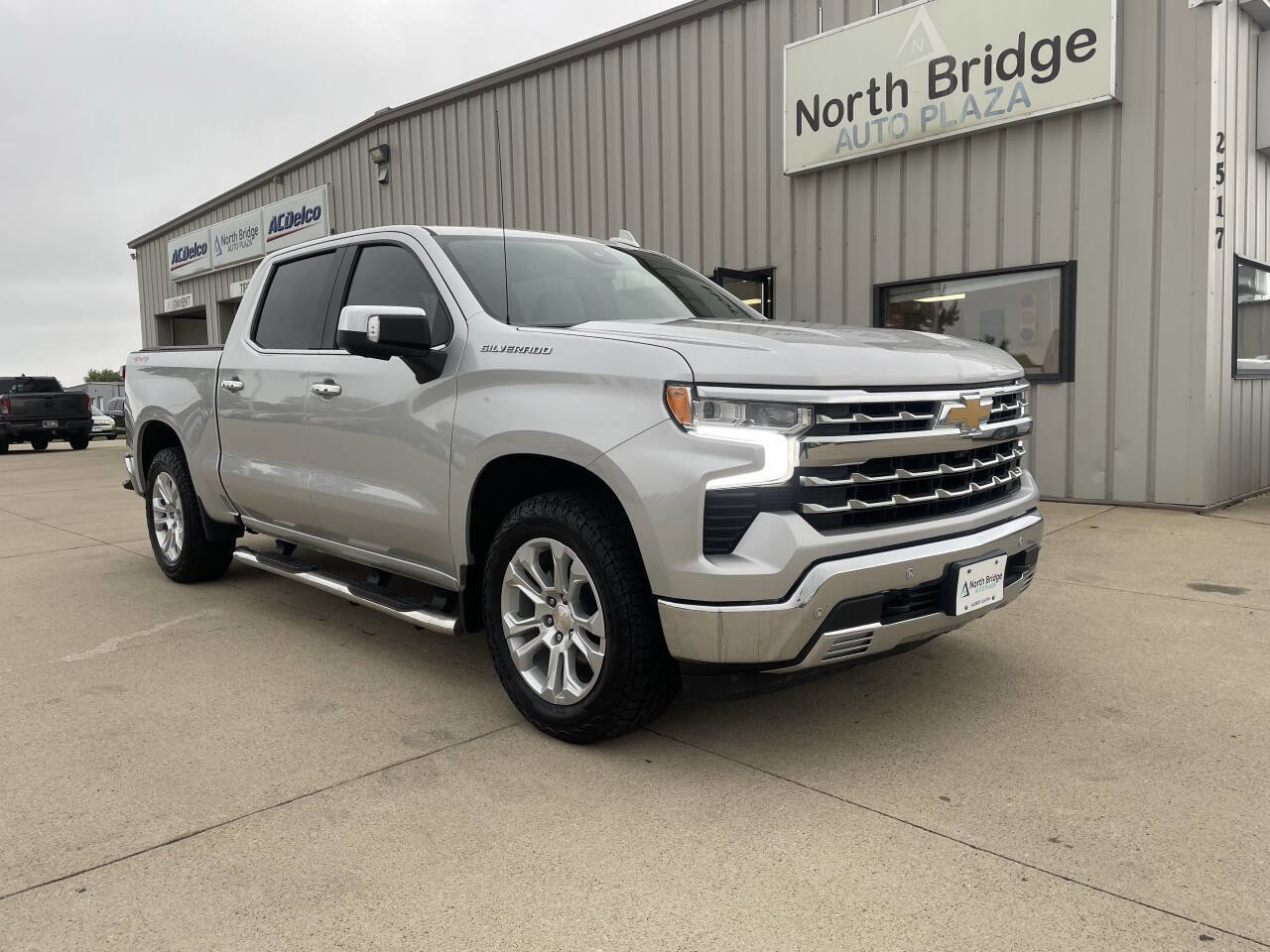 Used 2022 Chevrolet Silverado 1500 LTZ w/ LTZ Convenience Package II image 1
