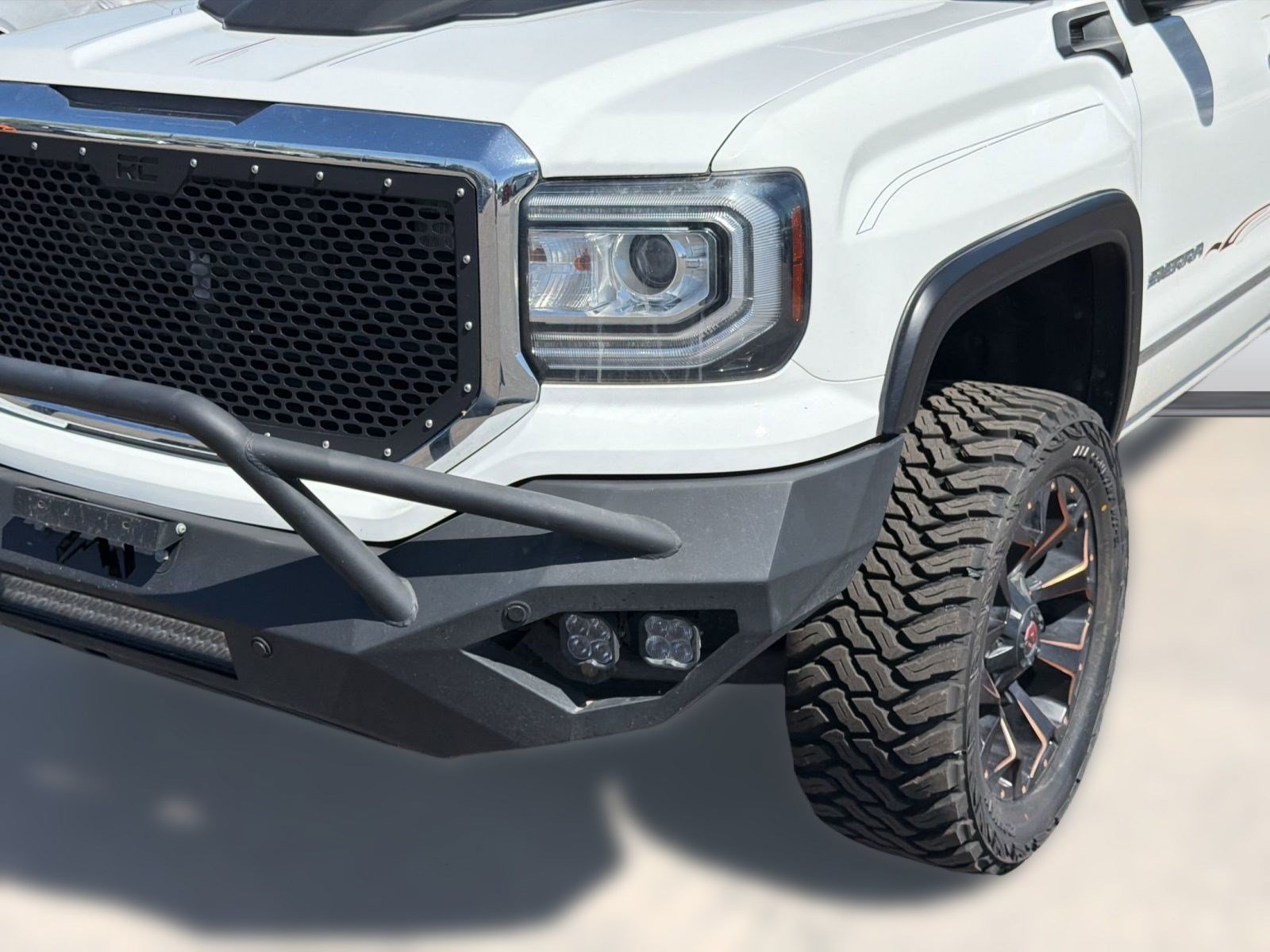 Used 2018 GMC Sierra 1500 SLT w/ SLT Premium Package AWD/4WD image 11