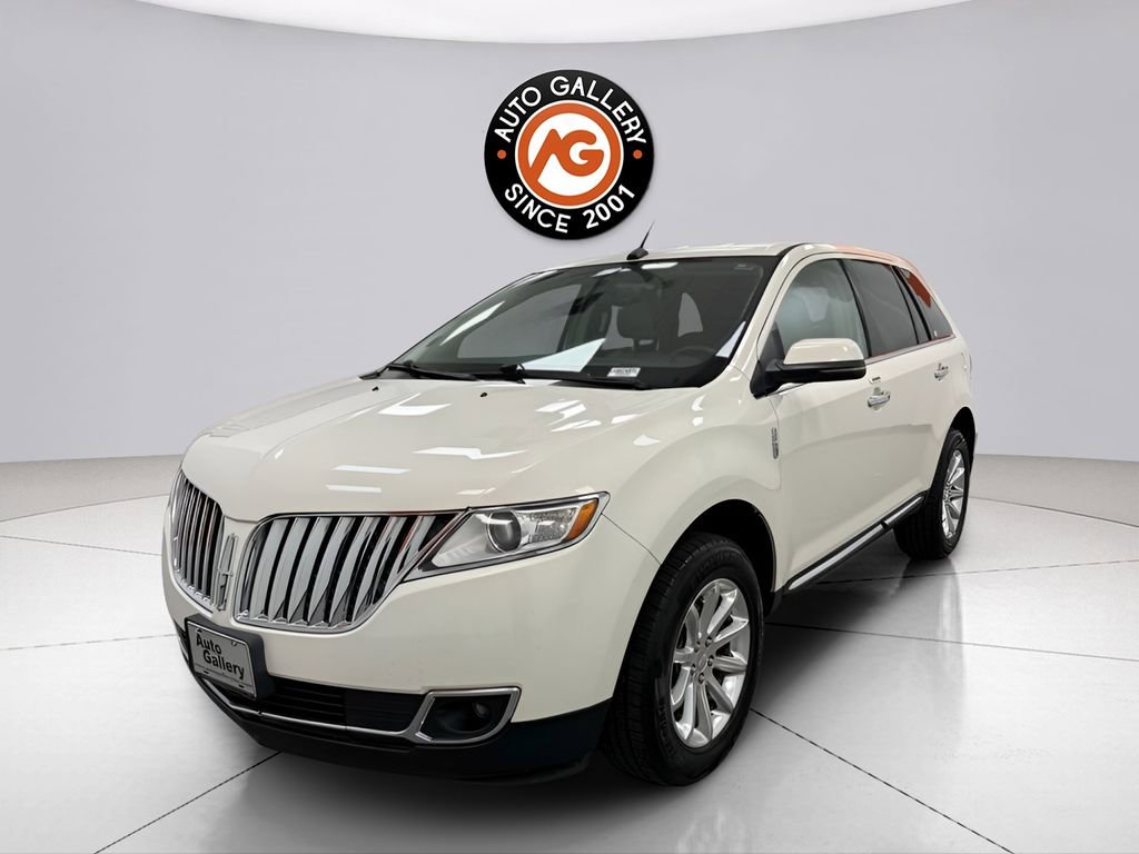Used 2012 Lincoln MKX AWD image 3