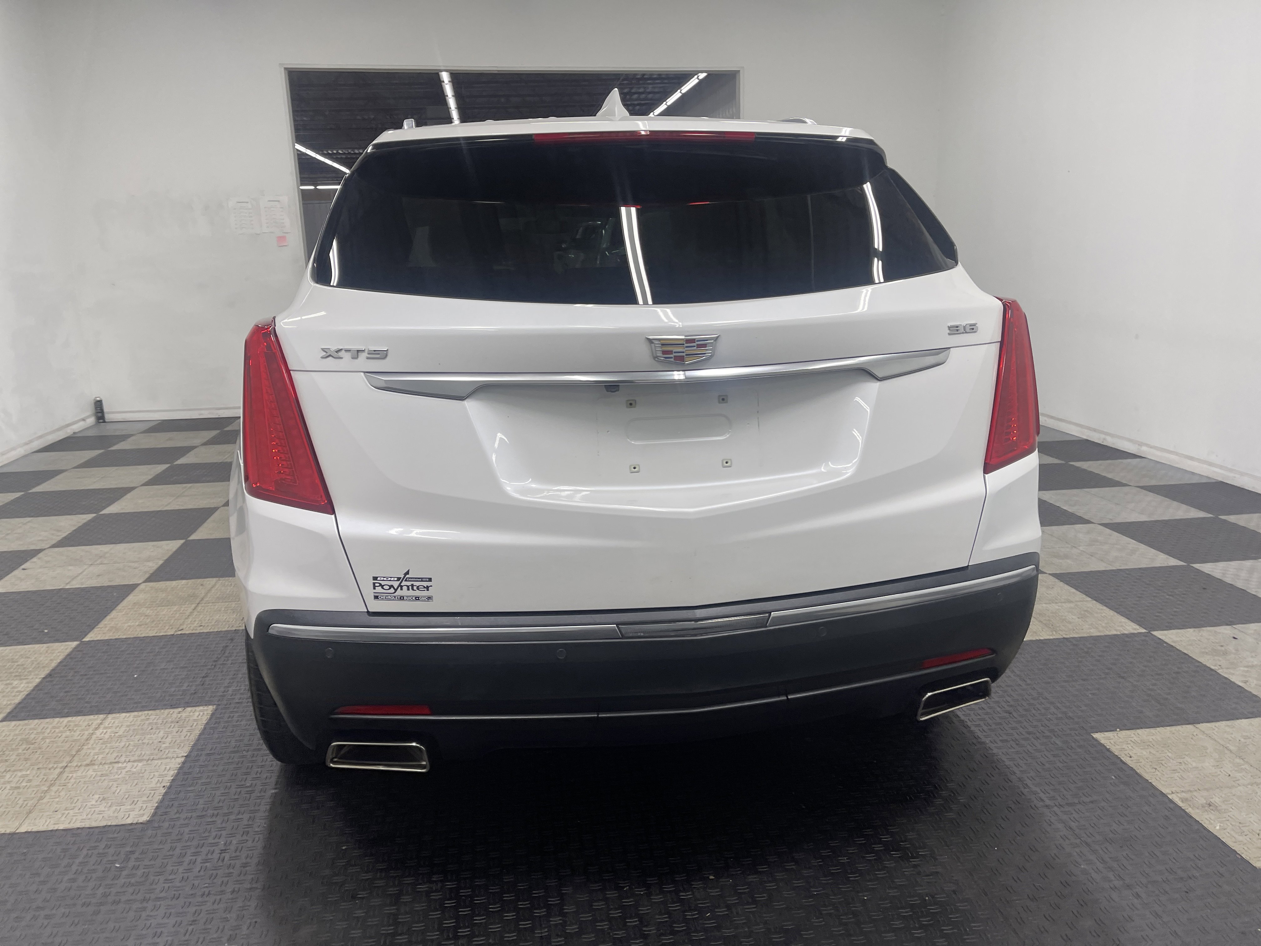Used 2019 Cadillac XT5 Luxury image 3