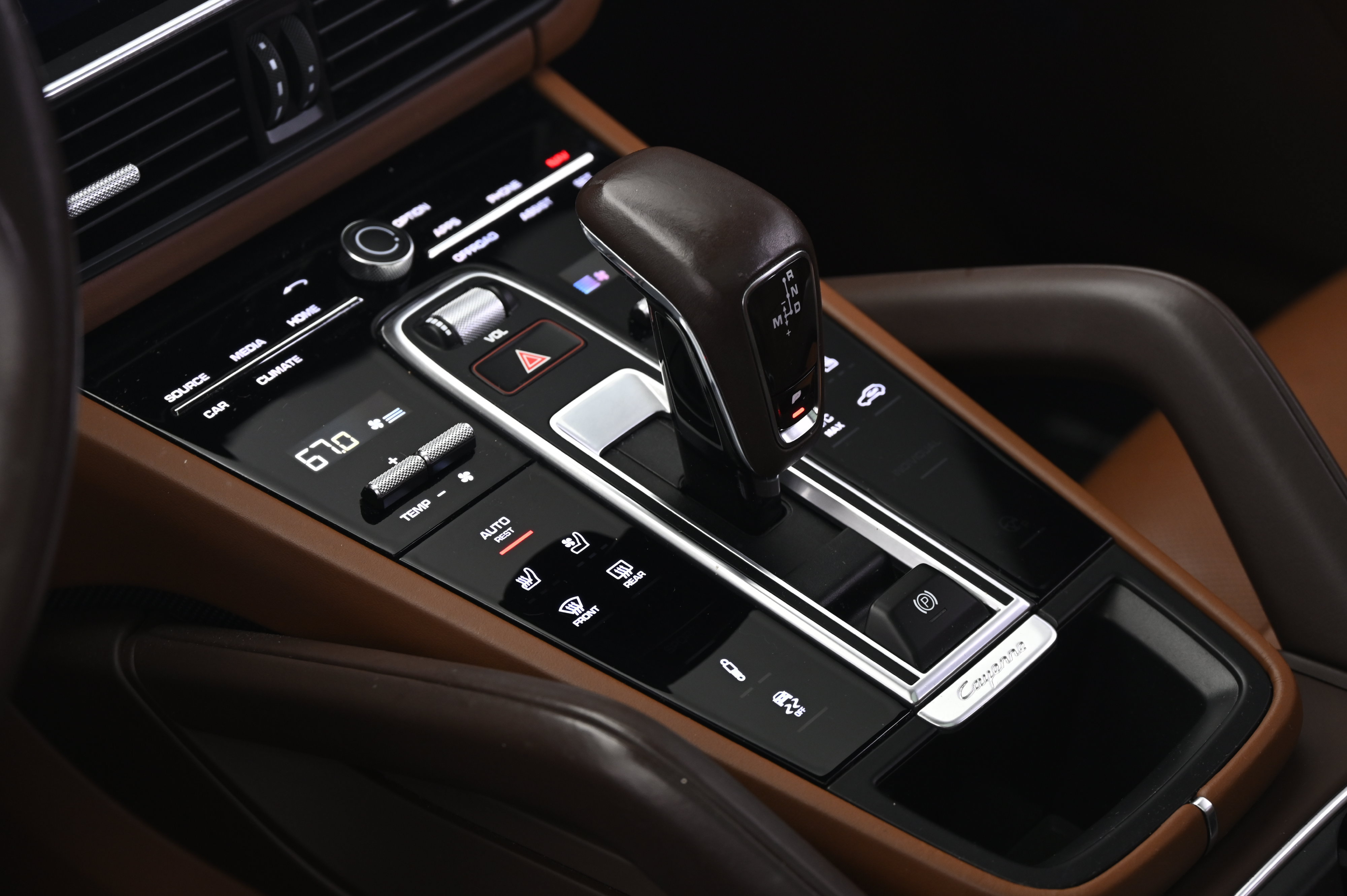 Certified 2023 Porsche Cayenne GTS AWD/4WD image 34