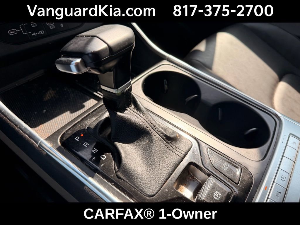 Certified 2025 Kia Carnival EX image 23