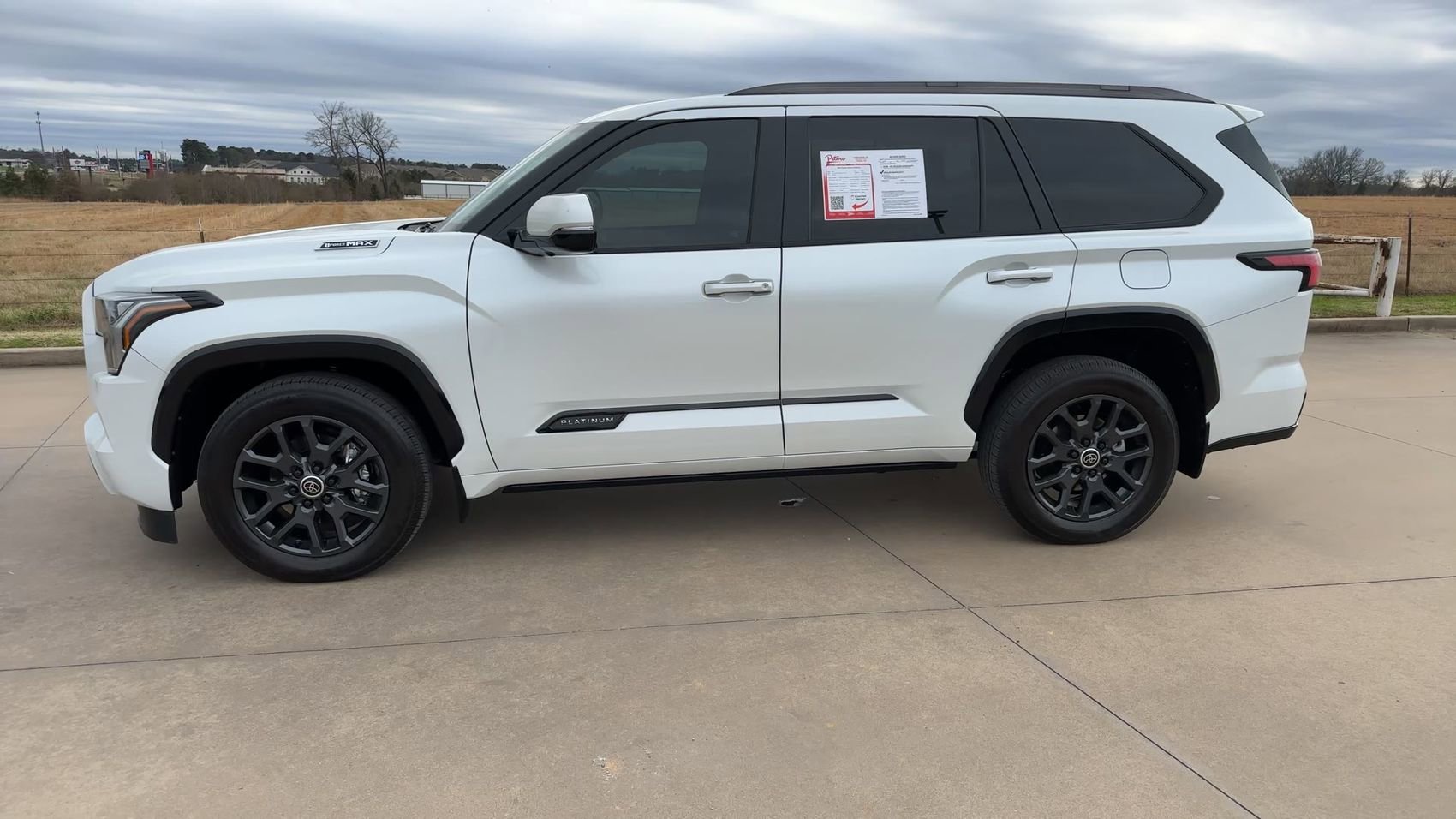 Used 2024 Toyota Sequoia Platinum AWD/4WD image 6
