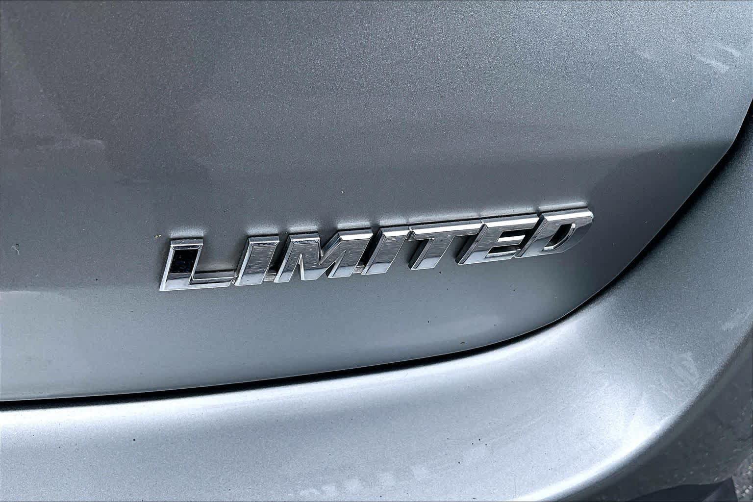 Used 2019 Toyota Highlander Limited AWD/4WD image 10