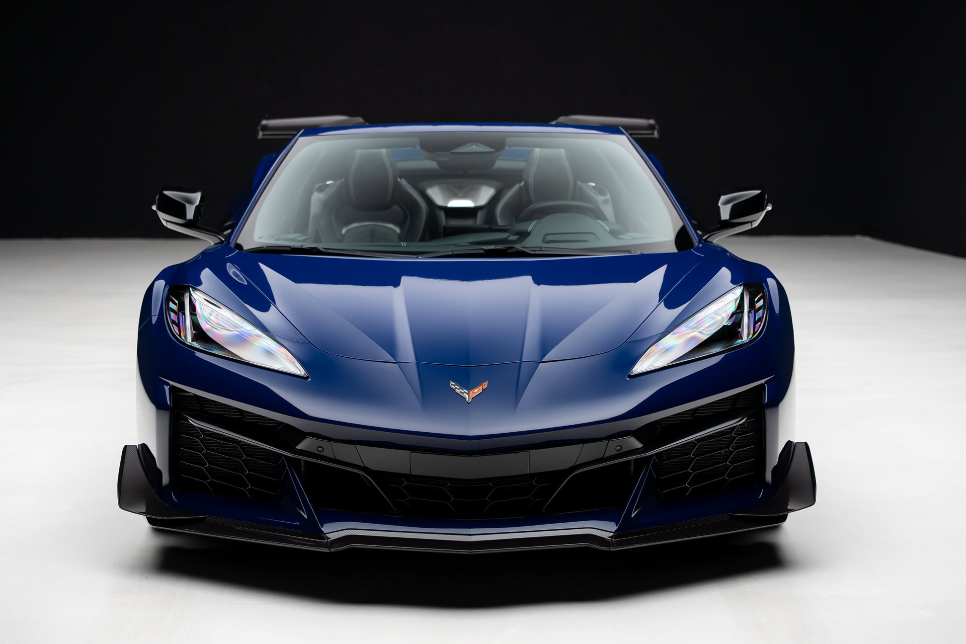 Used 2025 Chevrolet Corvette Z06 w/ Stealth Interior Trim Package RWD image 9