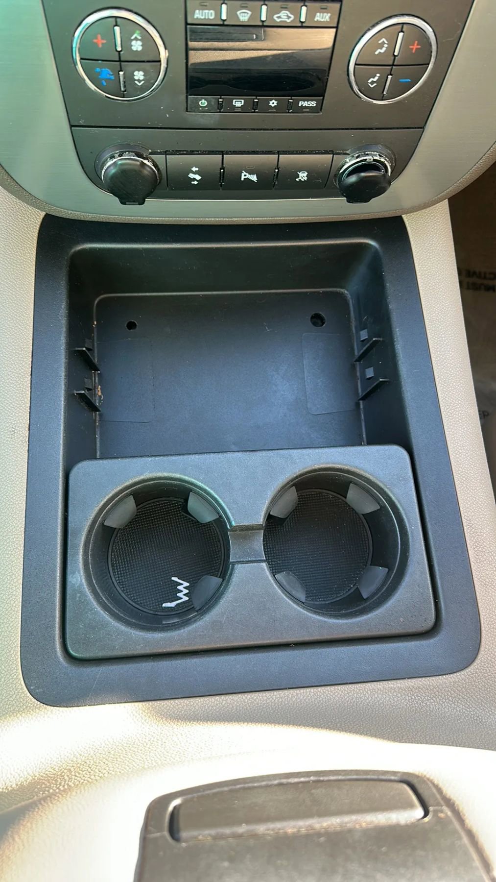 Used 2008 GMC Yukon XL SLT w/ SLT Preferred Equipment Group image 41