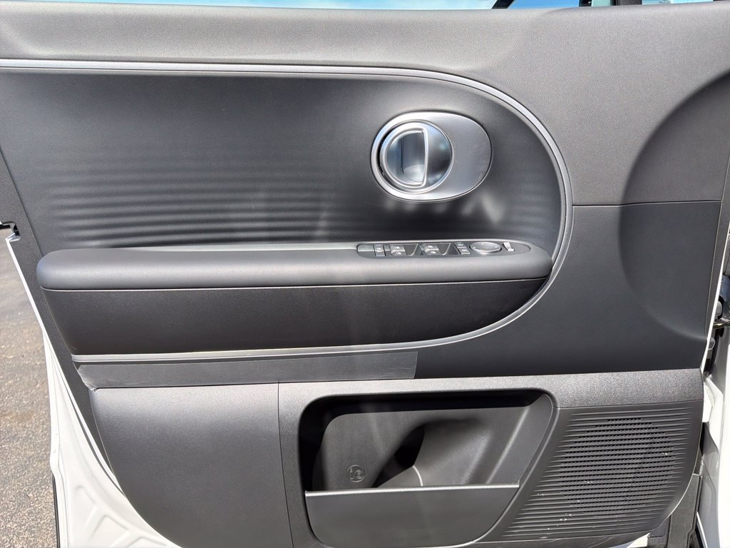 New 2026 Hyundai Ioniq 9 SE AWD/4WD image 10