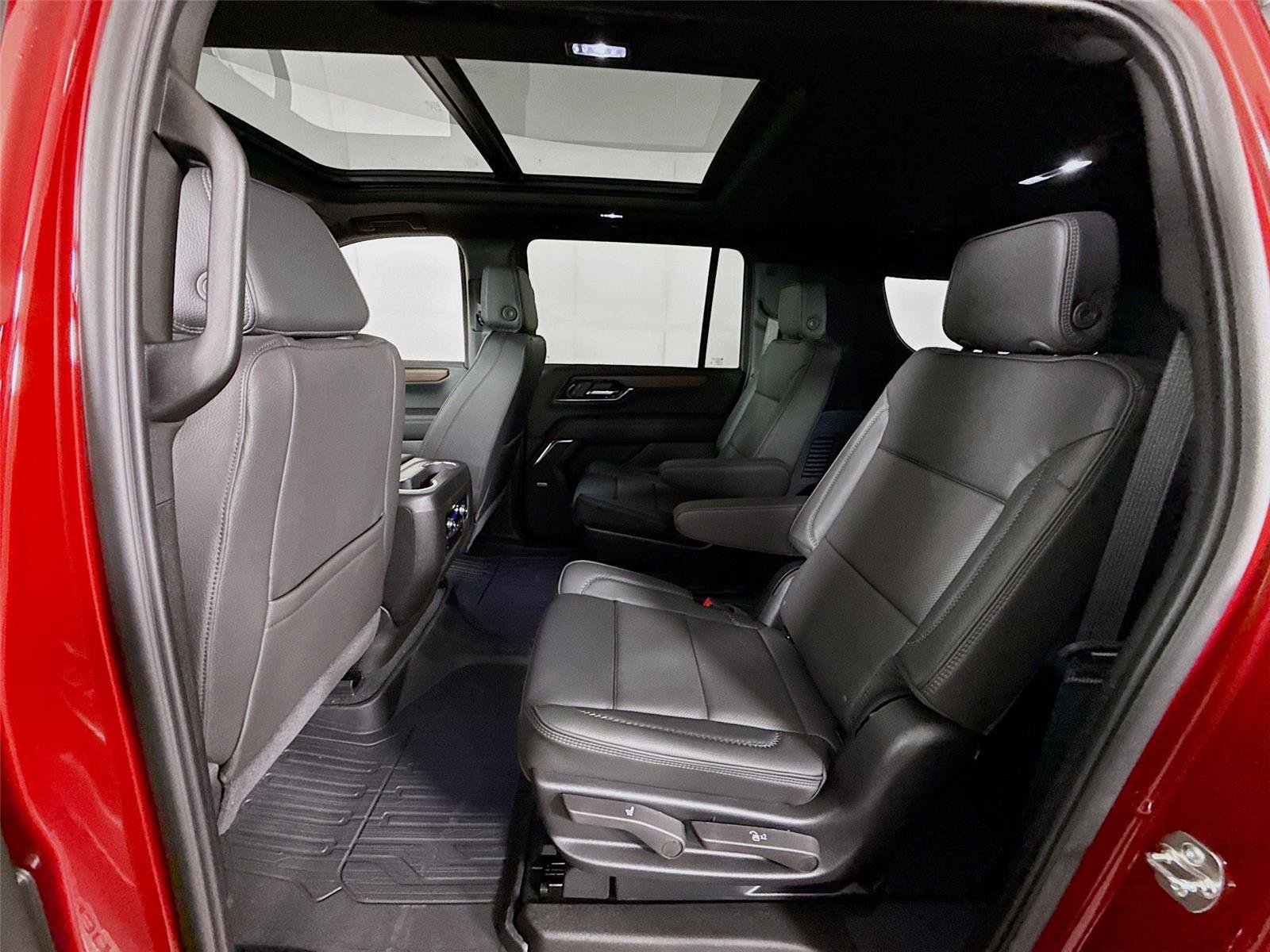 New 2026 GMC Yukon XL Denali w/ Sun & Power Step Package AWD/4WD image 19