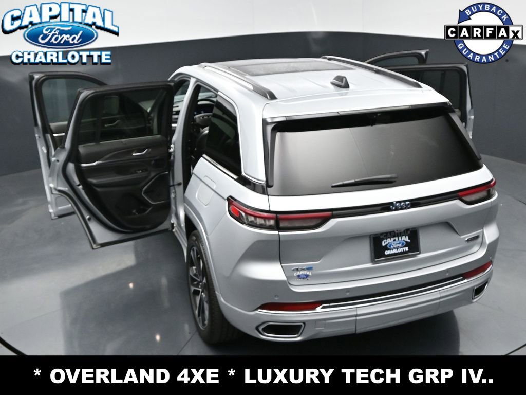 Used 2022 Jeep Grand Cherokee Overland w/ Advanced Protech Group III AWD/4WD image 35